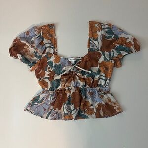 Persaya Floral Gathered Crop Top Keyhole Neck Peasant Blouse